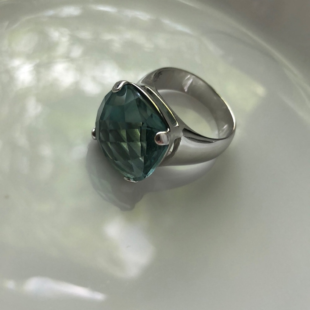 Swarovski Cocktail Ring - Picture 2 of 2